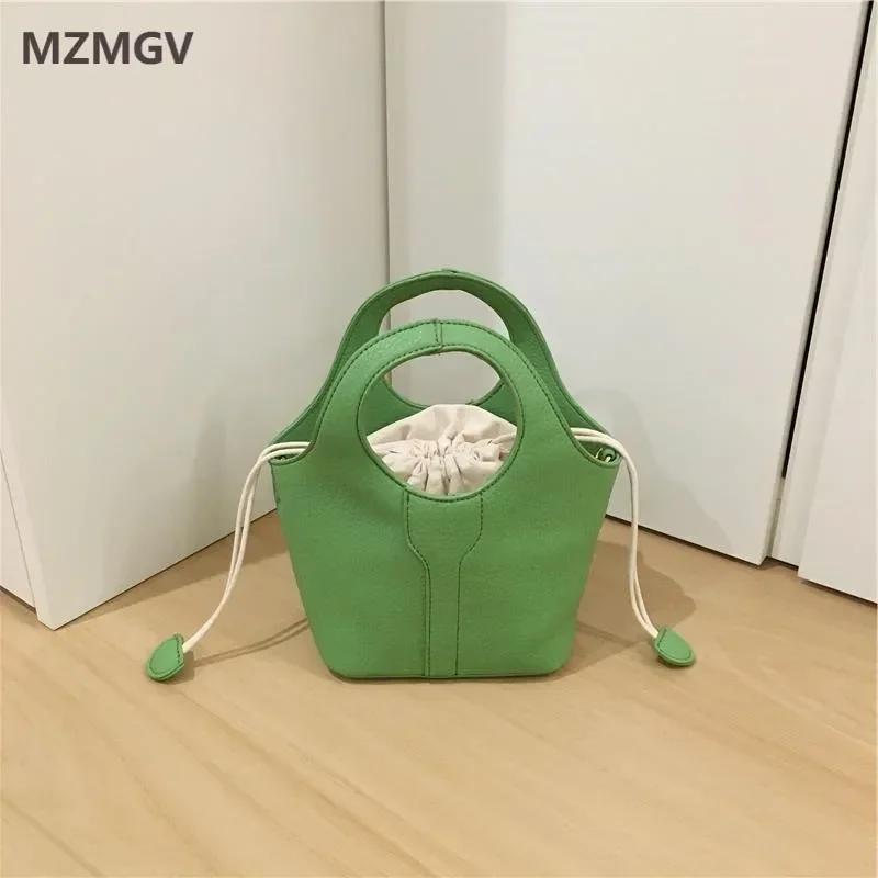 Meet You Spring Bright Color Handle Bucket Bag Fashion Drawstring Small Handbag Commuter Basket Bag Purses and Crossbody Bag
Meet You Spring Bright Color Handle Bucket Bag Fashion Drawstring Small Handbag Commuter Basket Bag Purses and Crossbody Bag