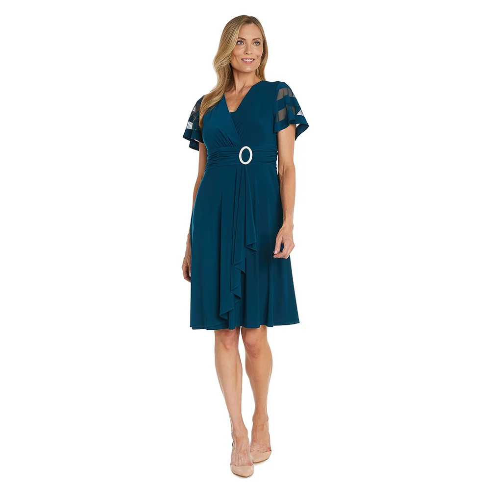 Customized Exquisite Mother of The Bride Dresses Womens Chiffon Knee Length Dresses V Neck Pleat Short Sleeve 2025
Customized Exquisite Mother of The Bride Dresses Womens Chiffon Knee Length Dresses V Neck Pleat Short Sleeve 2025
