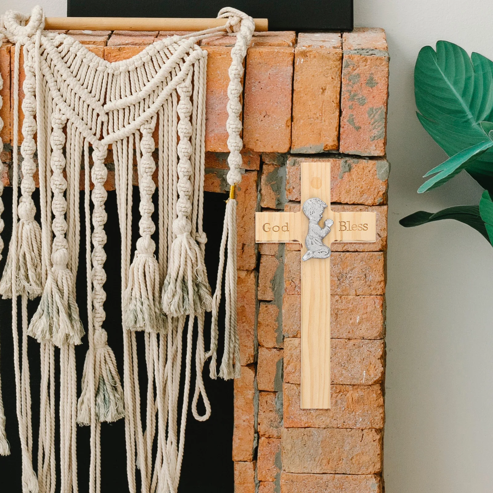 1Pcs Solid Wood Cross Ornament Kneeling Compact Size Decorative Wooden Craft Home Office Prayer Cross Decor
1Pcs Solid Wood Cross Ornament Kneeling Compact Size Decorative Wooden Craft Home Office Prayer Cross Decor