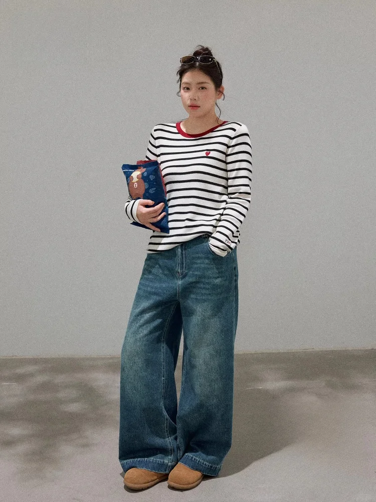 Корейский комплект с эффектом похудения, большие размеры, женский модный комплект, широкие джинсы с высокой талией, длинная сверовая основа irt, осенне-зимняя одежда
Корейский комплект с эффектом похудения, большие размеры, женский модный комплект, широкие джинсы с высокой талией, длинная сверовая основа irt, осенне-зимняя одежда