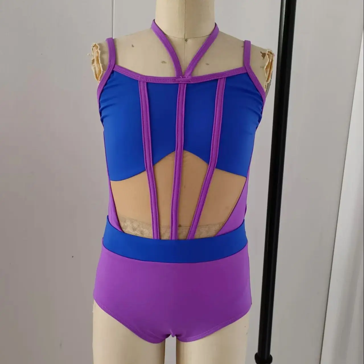 Dance costume professional jazz dance skirt Latin dance custom color
Dance costume professional jazz dance skirt Latin dance custom color