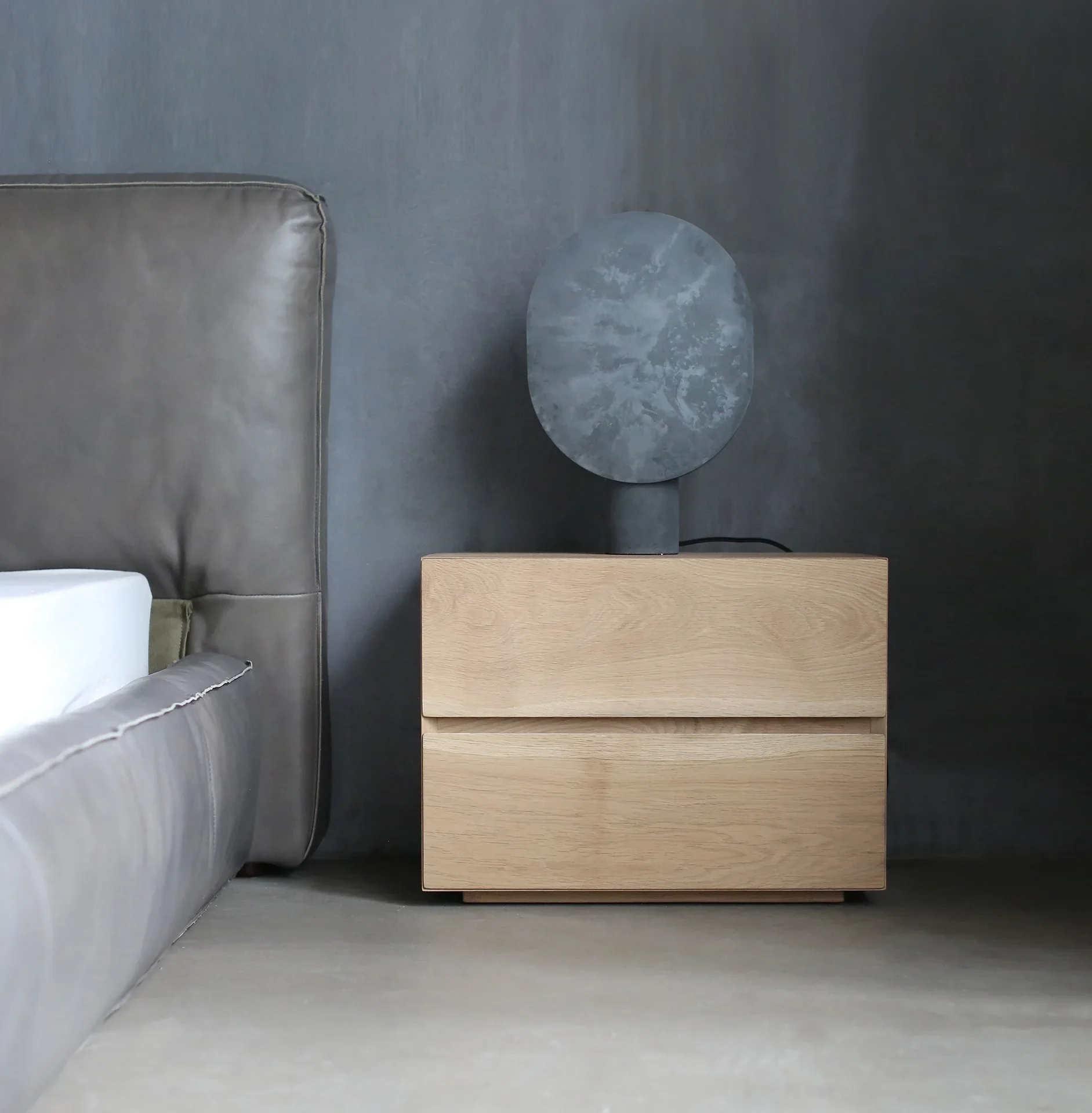 Wabi Sand Minimalist Nordic Natural Log Solid Wood Black Walnut Oak Drawer, Bedside Cabinet
Wabi Sand Minimalist Nordic Natural Log Solid Wood Black Walnut Oak Drawer, Bedside Cabinet