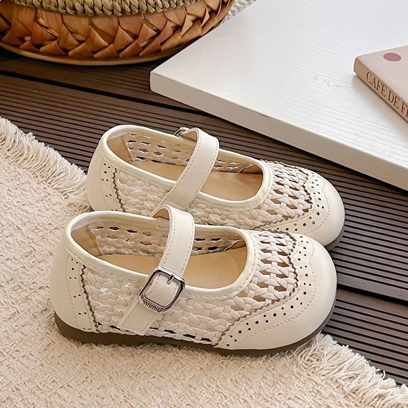 Youth Favorite Kids Casual Sandals Summer Breathable Fashion Look Outdoor Leisure Daily Shoes
Youth Favorite Kids Casual Sandals Summer Breathable Fashion Look Outdoor Leisure Daily Shoes