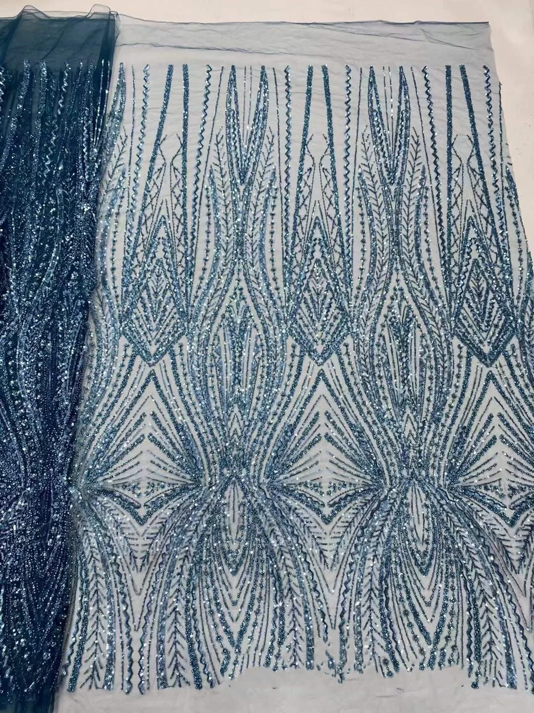 Luxury Handmade Beaded Lace Fabric French Tulle with Sequins Pearl Beads African Heavy Embroidery Wedding Evening Dress Material
Luxury Handmade Beaded Lace Fabric French Tulle with Sequins Pearl Beads African Heavy Embroidery Wedding Evening Dress Material