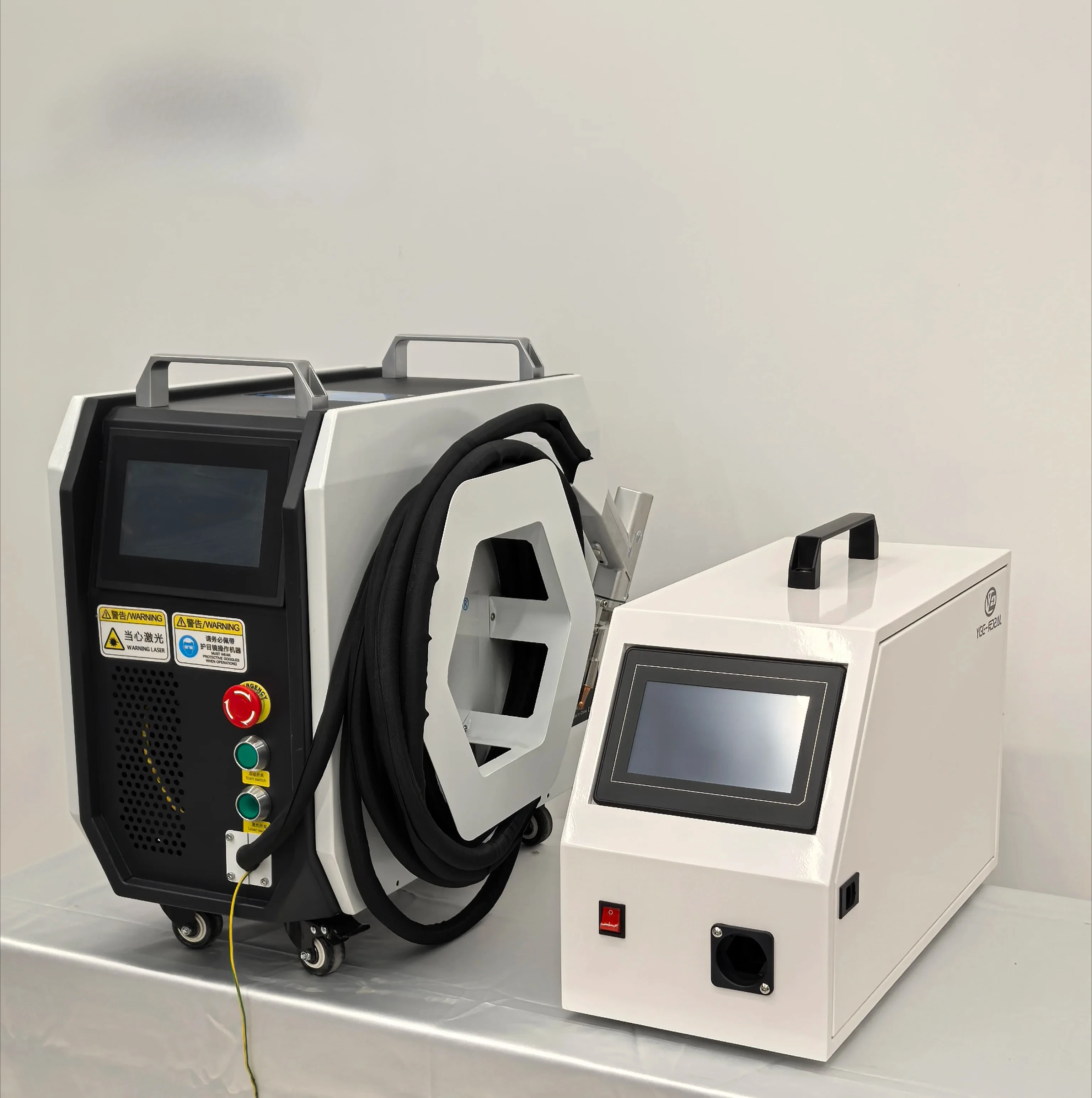 -aa New 800W Portable Handheld Fiber Laser Welding Metal Portable Fiber Laser Welding Machine for Metal Hand Held Laser Welders
-aa New 800W Portable Handheld Fiber Laser Welding Metal Portable Fiber Laser Welding Machine for Metal Hand Held Laser Welders