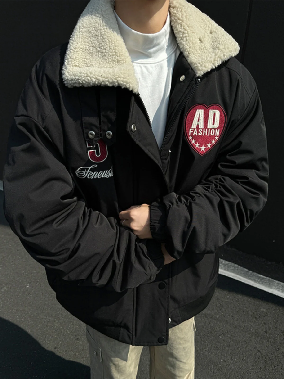 Retro American Lamb Fur Collar Cotton Jaet Men's Winter Flight Suit ort Bla Baseball Jaet Polyester Filling Long Sve
Retro American Lamb Fur Collar Cotton Jaet Men's Winter Flight Suit ort Bla Baseball Jaet Polyester Filling Long Sve