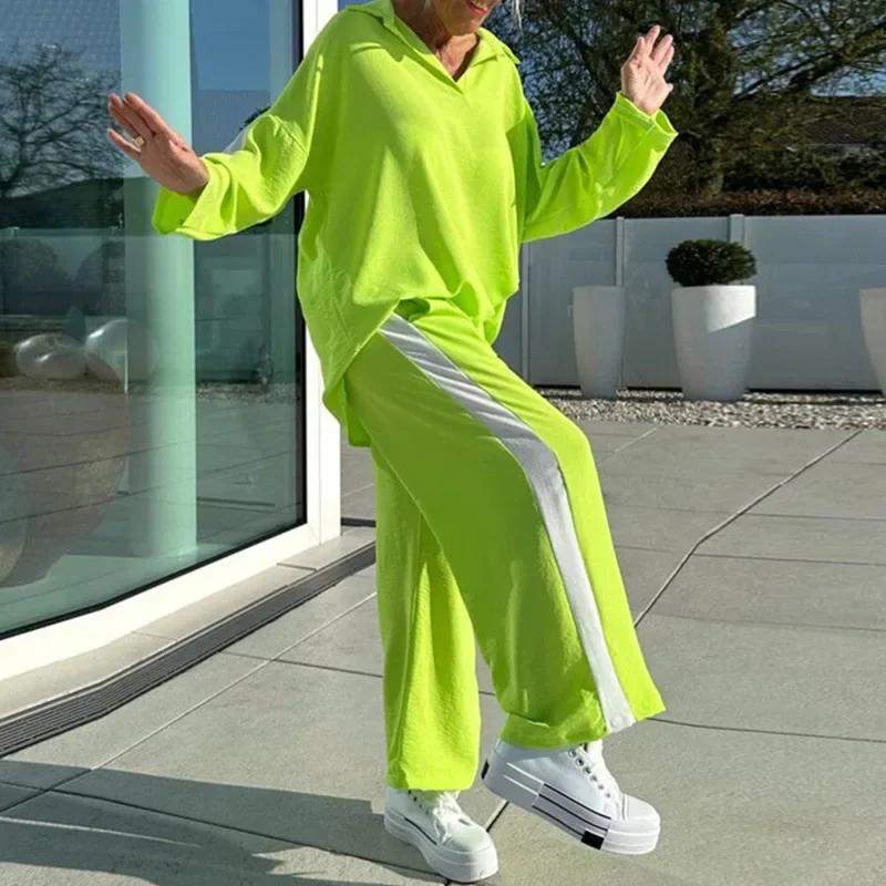 Повседневные свободные женские наряды с отложным воротником, осенние топы с длинными рукавами и длинные брючные комплекты, элегантные костюмы в полоску с принтом контрастного цвета
Повседневные свободные женские наряды с отложным воротником, осенние топы с длинными рукавами и длинные брючные комплекты, элегантные костюмы в полоску с принтом контрастного цвета