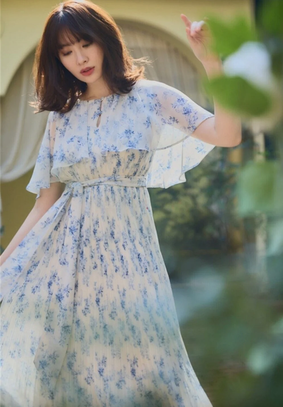Cute High Waist A-Line Dress with Shawl Collar Pleated Skirt Short Sleeve Floral Print Tea Break! Additional Koike Yuna Dress
Cute High Waist A-Line Dress with Shawl Collar Pleated Skirt Short Sleeve Floral Print Tea Break! Additional Koike Yuna Dress