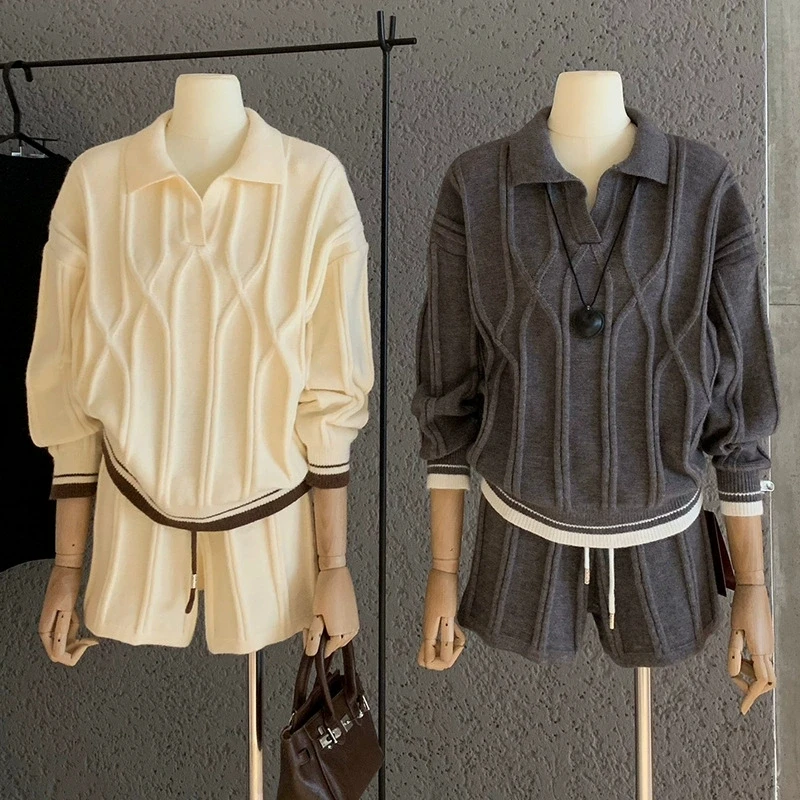 Korean contrasting color one-shoulder short-sleeved T-shirt for women 2025 summer new irregular knitted top
Korean contrasting color one-shoulder short-sleeved T-shirt for women 2025 summer new irregular knitted top