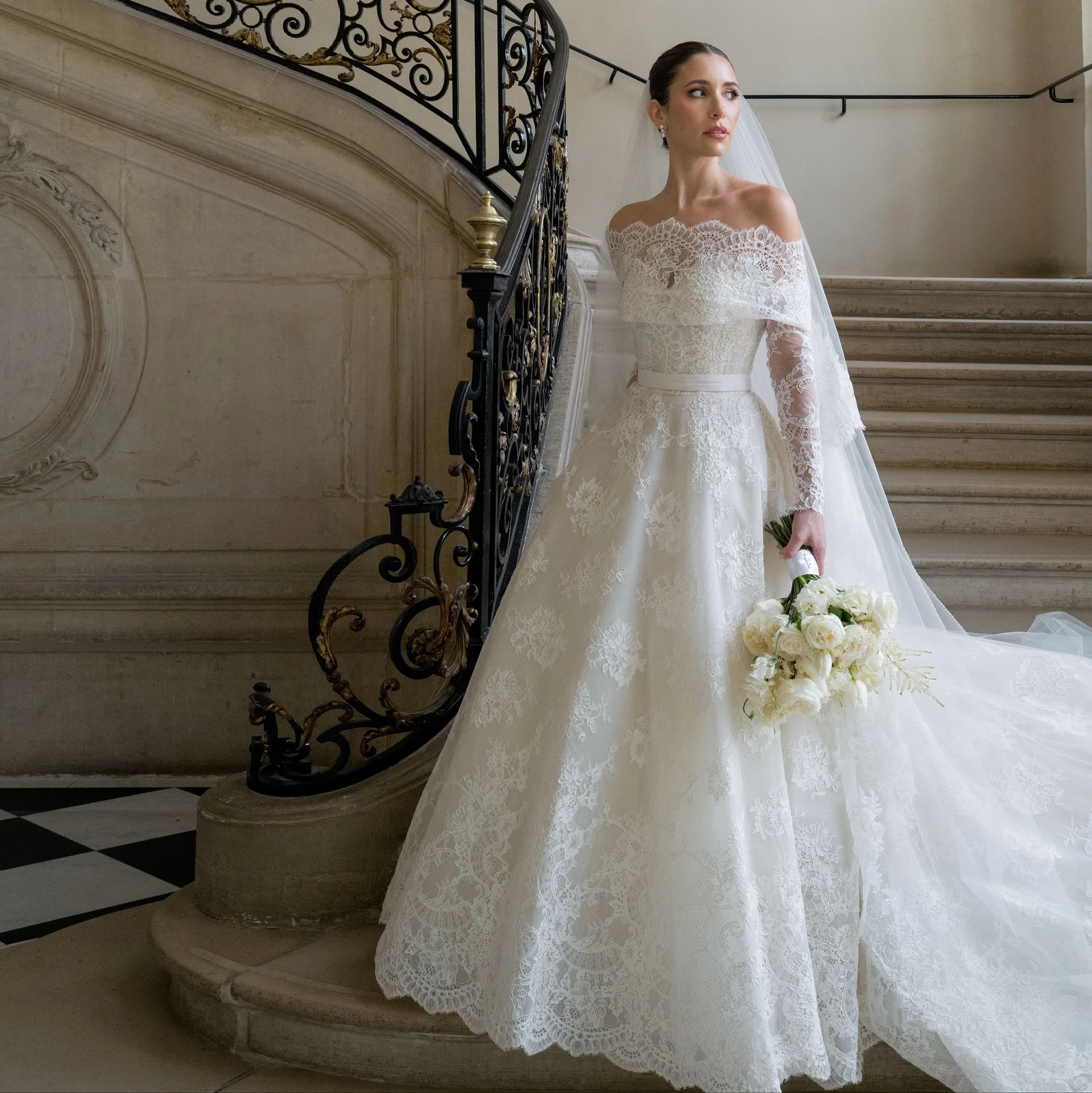 Sharon Said Elegant White Lace Off Shoulder A-Line Wedding Dress with Veil 2026 Romantic for Women Bride Gowns SW572 Customized
Sharon Said Elegant White Lace Off Shoulder A-Line Wedding Dress with Veil 2026 Romantic for Women Bride Gowns SW572 Customized