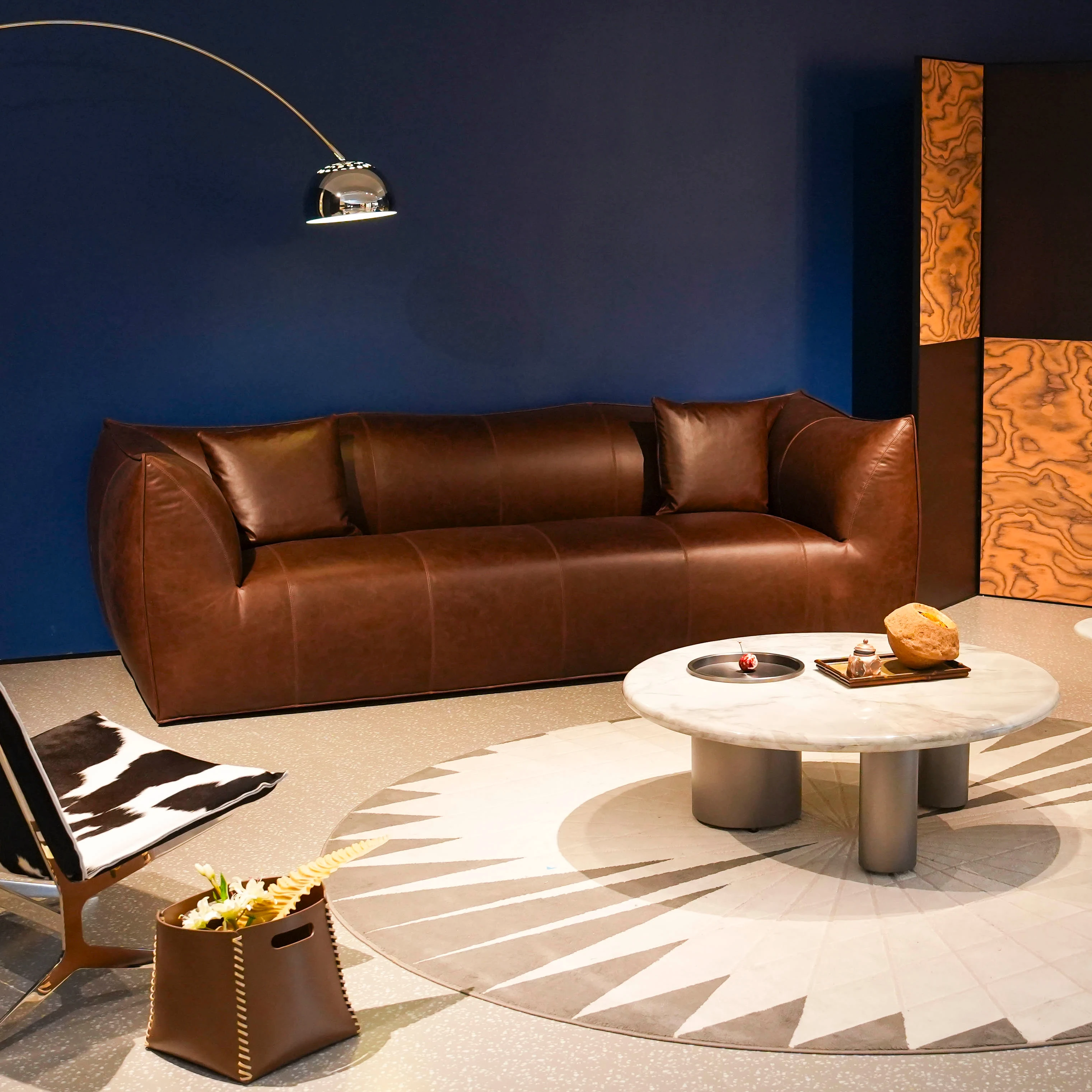 #Luxury Genuine Leather Modular Modern Minimalist Square Sectional Lounge Sofa Premium Villa Sofa Set Reclining Home Hotel
#Luxury Genuine Leather Modular Modern Minimalist Square Sectional Lounge Sofa Premium Villa Sofa Set Reclining Home Hotel