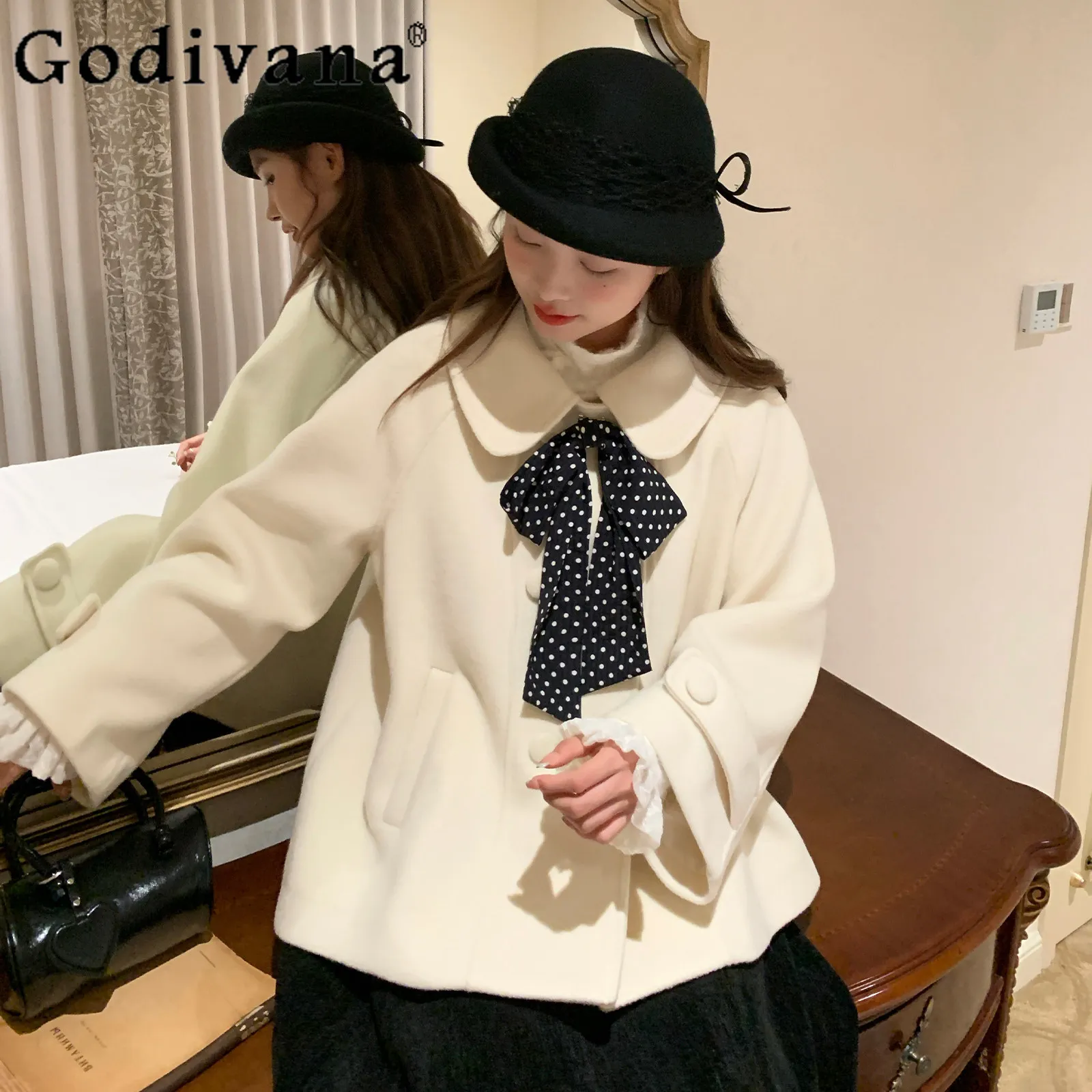 Winter Thickened Warm Japanese Original Bow Doll Collar Wool Coat Sweet Cute Girl Fashion Versatile Jacket
Winter Thickened Warm Japanese Original Bow Doll Collar Wool Coat Sweet Cute Girl Fashion Versatile Jacket