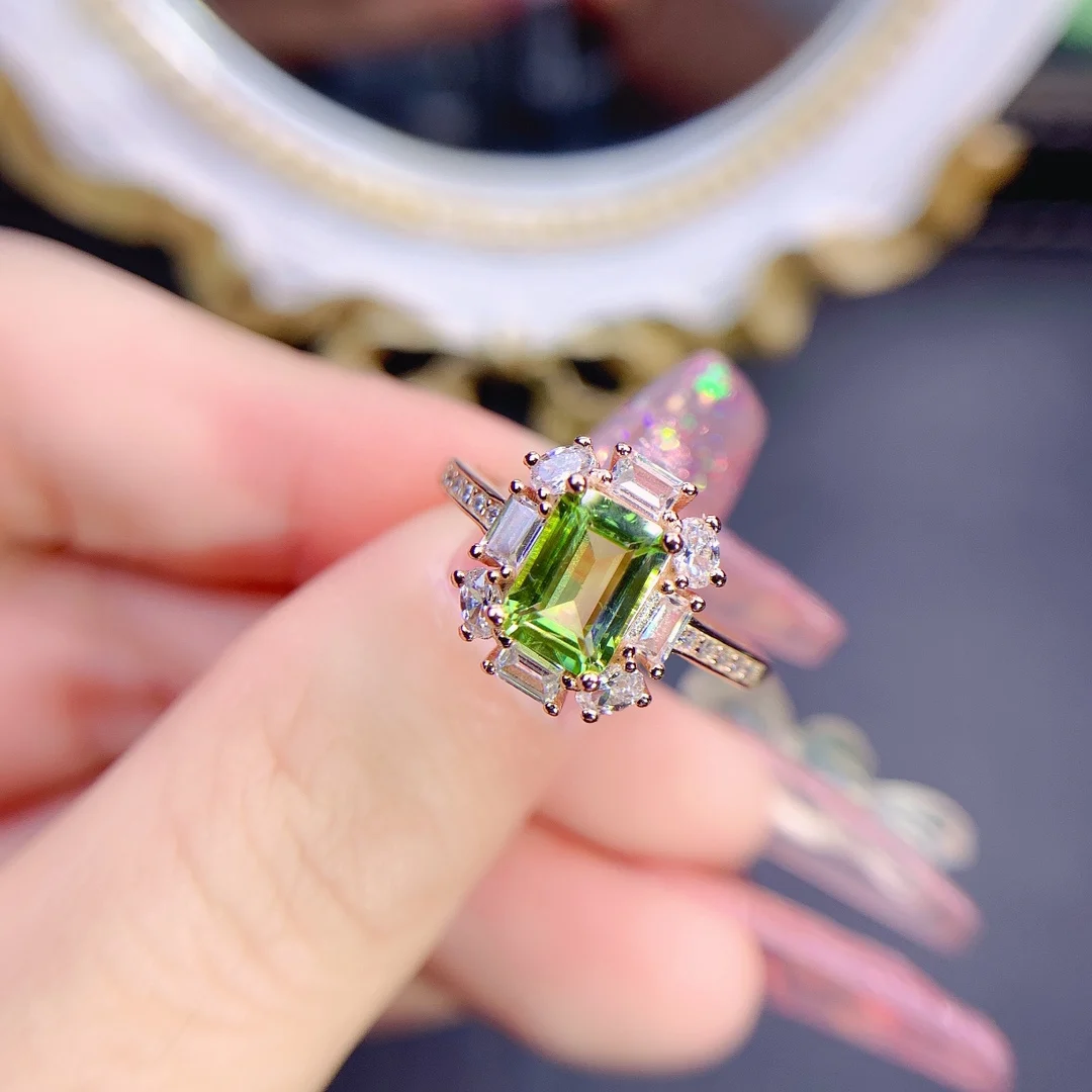 Natural olivine ring, 925 silver certification, 5x7mm green gemstone, beautiful holiday gift for girls, free shipping
Natural olivine ring, 925 silver certification, 5x7mm green gemstone, beautiful holiday gift for girls, free shipping