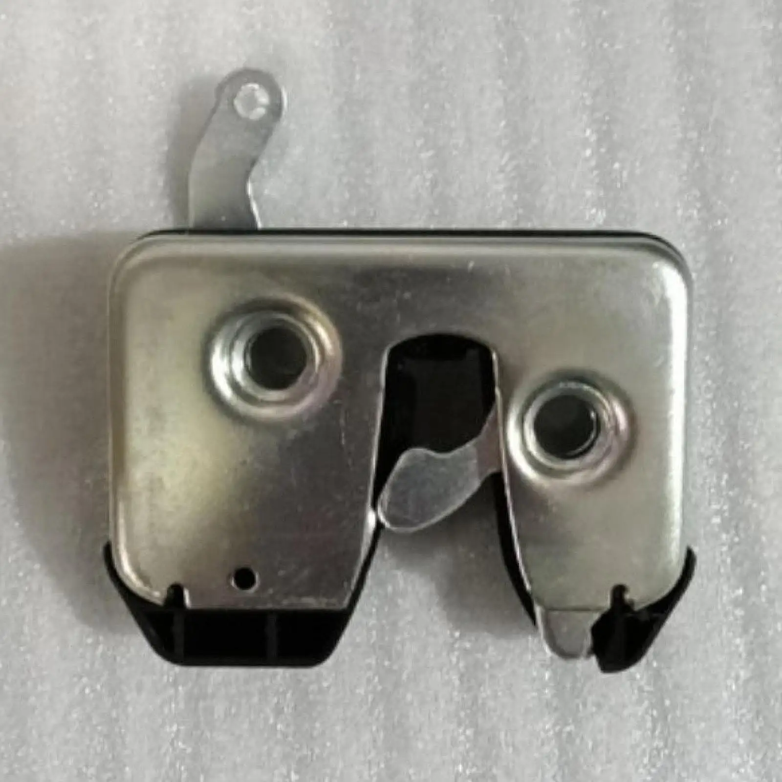 333827505B Фитинги замка задней двери багажника, прочная, простая установка, сменные аксессуары для различных вещей
333827505B Фитинги замка задней двери багажника, прочная, простая установка, сменные аксессуары для различных вещей