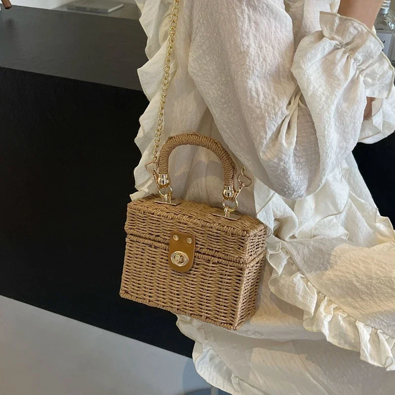 Fashionable Straw Shoulder Bag Casual Handbag Beach Crossbody Purse Shopping Bags For Vacation And Everyday Use
Fashionable Straw Shoulder Bag Casual Handbag Beach Crossbody Purse Shopping Bags For Vacation And Everyday Use