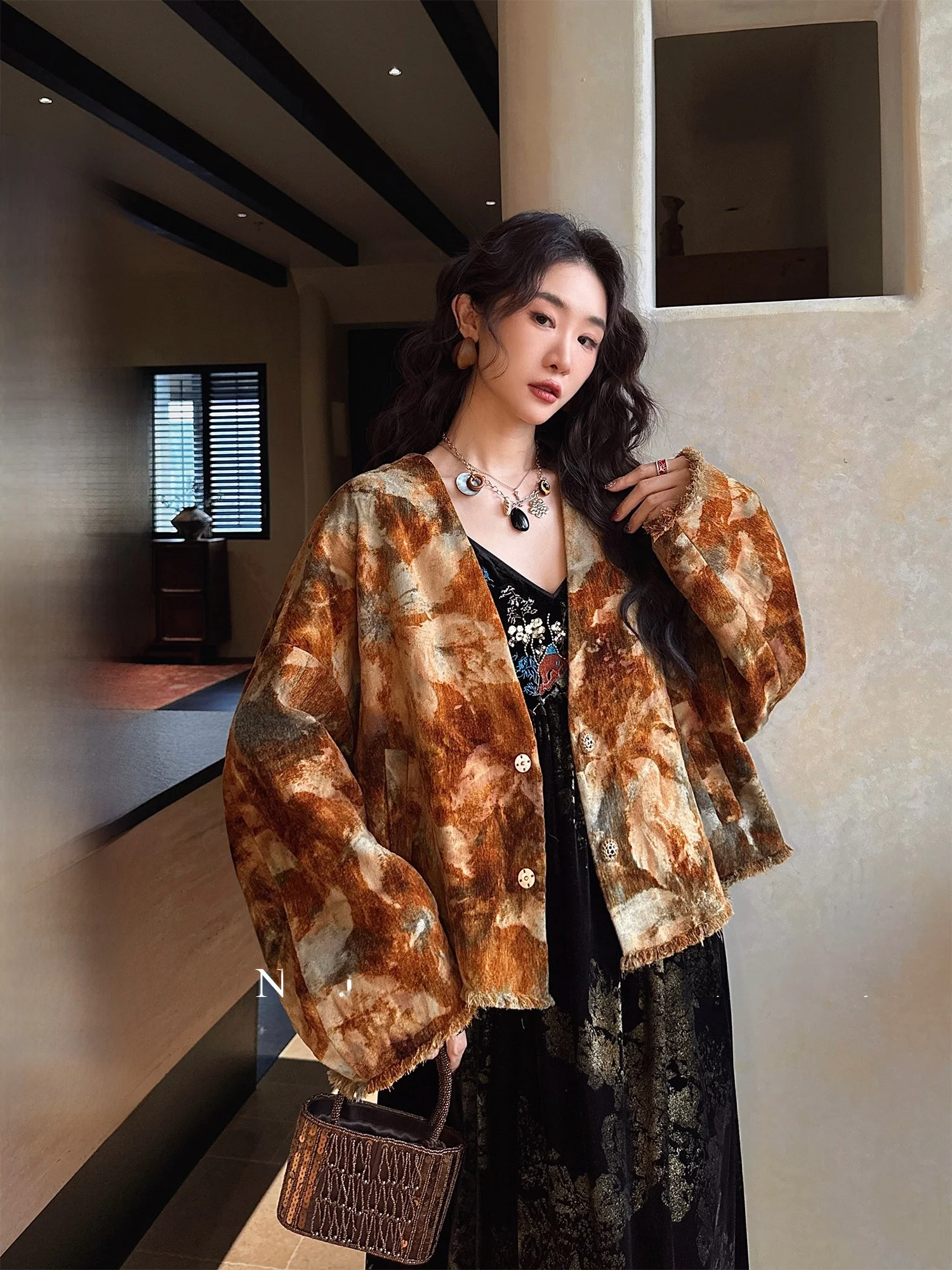 Ручная работа, цветная вышивка, 3D цветочный узор, Jaet Tee Ji Bla Flower 28 Day 20 Point Cloud Mountain Appoinent, верхняя одежда
Ручная работа, цветная вышивка, 3D цветочный узор, Jaet Tee Ji Bla Flower 28 Day 20 Point Cloud Mountain Appoinent, верхняя одежда