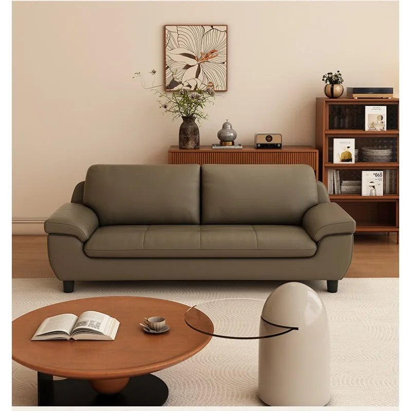 Двухместный кожаный диван для небольшой квартиры, в ретро-стиле, трехместный, из натуральной кожи первого слоя, прямой.
Двухместный кожаный диван для небольшой квартиры, в ретро-стиле, трехместный, из натуральной кожи первого слоя, прямой.