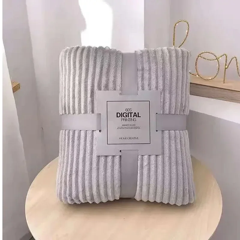New 70x100cm Single Person Small Blanket Solid Color Coral Velvet Air-Conditioned Plush Comfortable and Warm Solid Color Blanket
New 70x100cm Single Person Small Blanket Solid Color Coral Velvet Air-Conditioned Plush Comfortable and Warm Solid Color Blanket