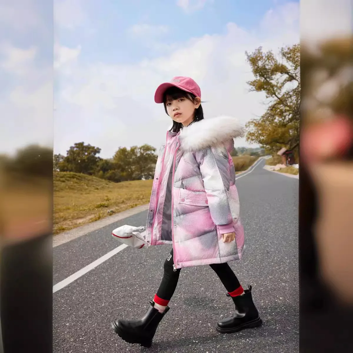 Children's Wear 2024 Winter new children girls polka dot sable fur collar
Children's Wear 2024 Winter new children girls polka dot sable fur collar
