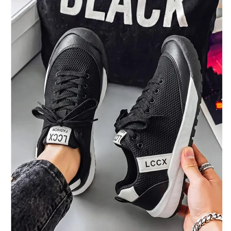 Men's new fashionable breathable mesh shoes, versatile casual sports shoes, student shoes
Men's new fashionable breathable mesh shoes, versatile casual sports shoes, student shoes