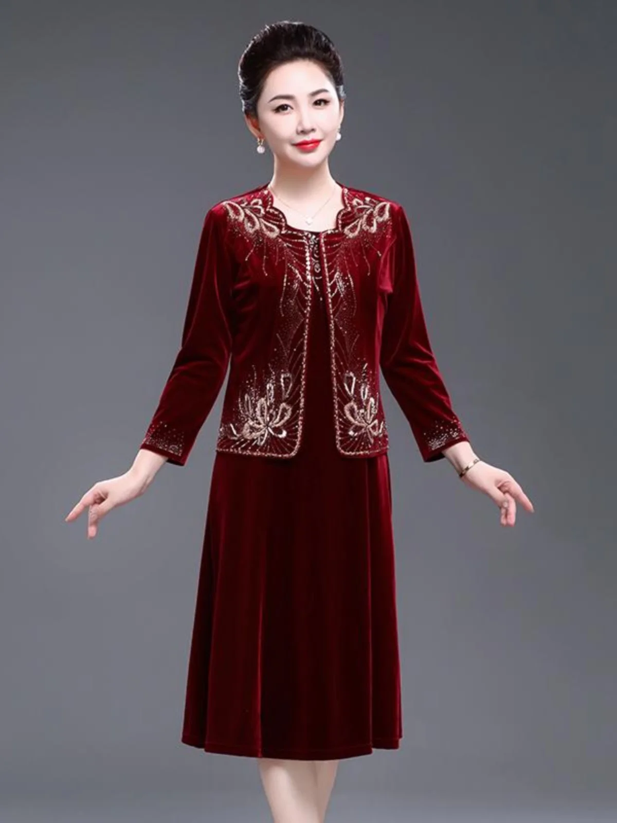 Wedding Dress Velvet Two-Piece Set for Middle-Aged And Elderly Women Luxury Formal Wear Comfortable Fit round Neckline
Wedding Dress Velvet Two-Piece Set for Middle-Aged And Elderly Women Luxury Formal Wear Comfortable Fit round Neckline