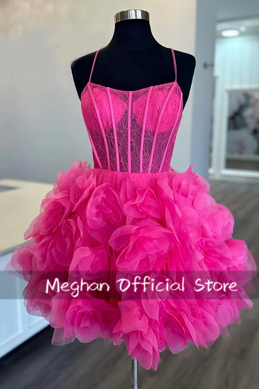Pink Flowers Mini Prom Dress 2026 Strapless Lace Homecoming Dress Lace Up Youth Formal Gown Customized
Pink Flowers Mini Prom Dress 2026 Strapless Lace Homecoming Dress Lace Up Youth Formal Gown Customized