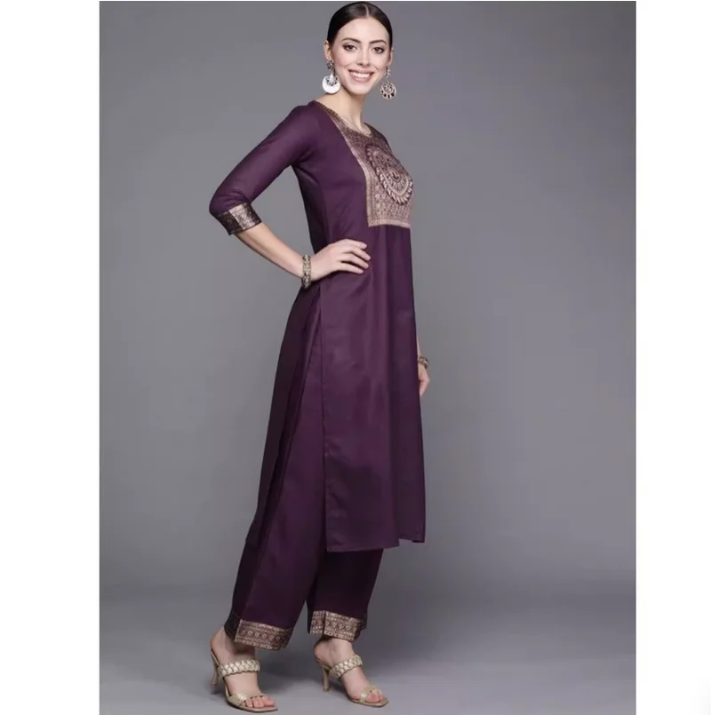 Indian Traditional Clothing - Jacquard Weaving Cotton Blend 3-Piece Set
Indian Traditional Clothing - Jacquard Weaving Cotton Blend 3-Piece Set