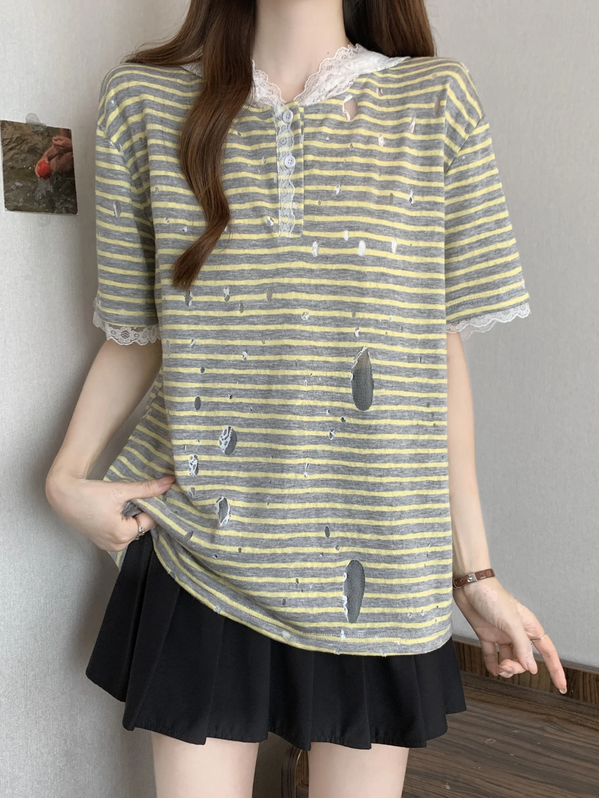 plus Size Loose Fit Fashionable Summer Lace Patchwork Striped Hole Hoodie Women's Top Skin-friendly Breathable Short Sleeve
plus Size Loose Fit Fashionable Summer Lace Patchwork Striped Hole Hoodie Women's Top Skin-friendly Breathable Short Sleeve
