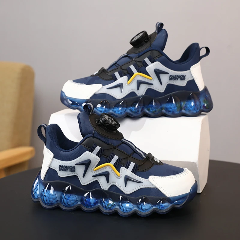 Children's Breathable Running Shoes, Boys' autumn And Winter Anti Slip and Wear-resistant Sports Shoes Boys' Walking Shoes
Children's Breathable Running Shoes, Boys' autumn And Winter Anti Slip and Wear-resistant Sports Shoes Boys' Walking Shoes