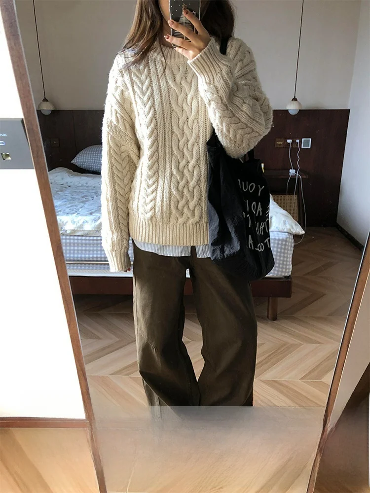 Американские джинсовые брюки с высокой талией, женские осенне-зимние теплые широкие брюки в стиле ретро, винтажные
Американские джинсовые брюки с высокой талией, женские осенне-зимние теплые широкие брюки в стиле ретро, винтажные