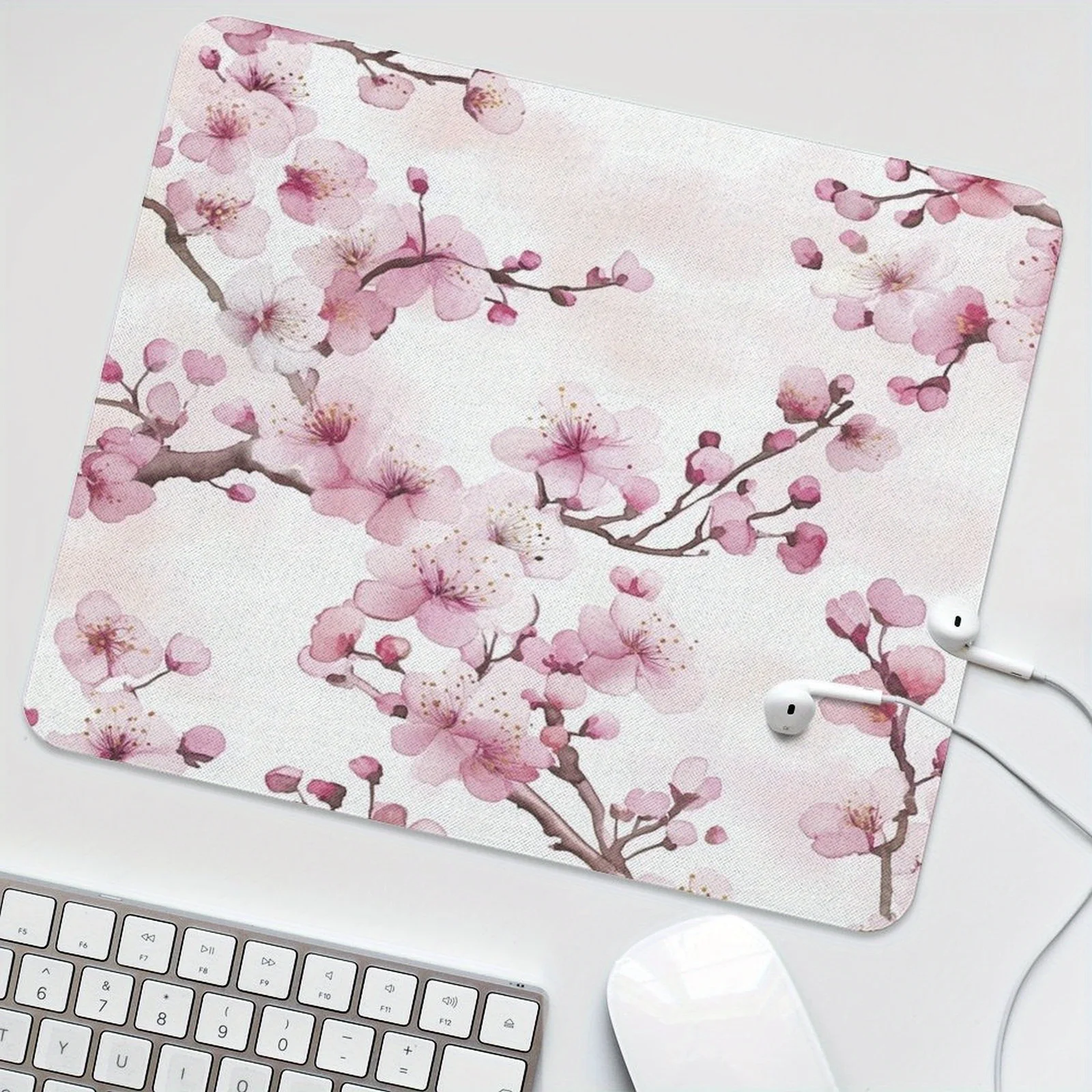 The cherry blossom branch mouse pad and anti-slip rubber office desk pad are suitable for use in offices and by gamers
The cherry blossom branch mouse pad and anti-slip rubber office desk pad are suitable for use in offices and by gamers