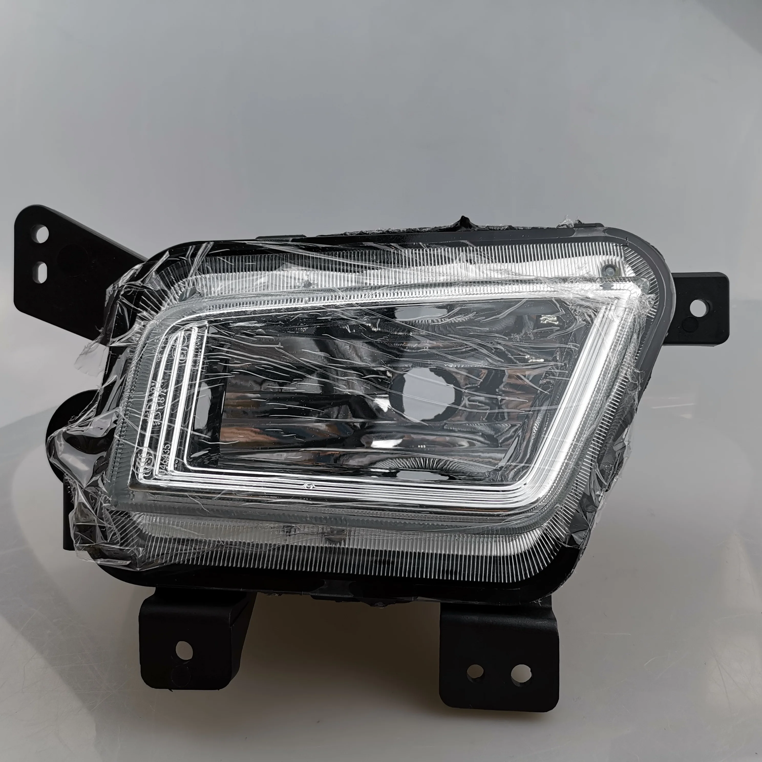 SAIC MAXUS D90 Original Left Front Bumper Light C00060679 C00060680 Without Bulb
SAIC MAXUS D90 Original Left Front Bumper Light C00060679 C00060680 Without Bulb