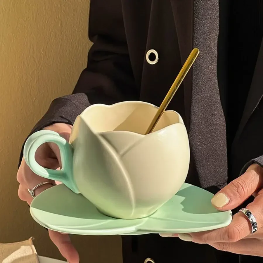 300ml Flower Mark Ceramic Cup And Plate Set Vintage Tulip Coffee Cup Exquisite Afternoon Tea Cup tumbler with straw coffee mug
300ml Flower Mark Ceramic Cup And Plate Set Vintage Tulip Coffee Cup Exquisite Afternoon Tea Cup tumbler with straw coffee mug