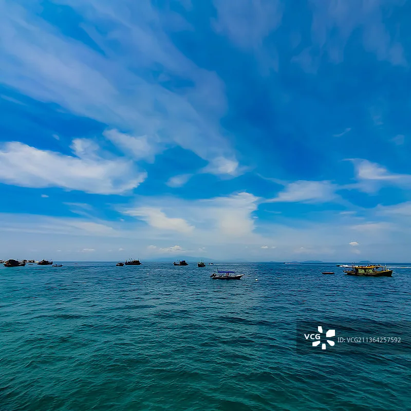 RadioLink New RC4GS V3 2.4G 4CH 400M Distance Remote Controller Transmitter & R6FG Gyro Inside Receiver for RC Car Boat