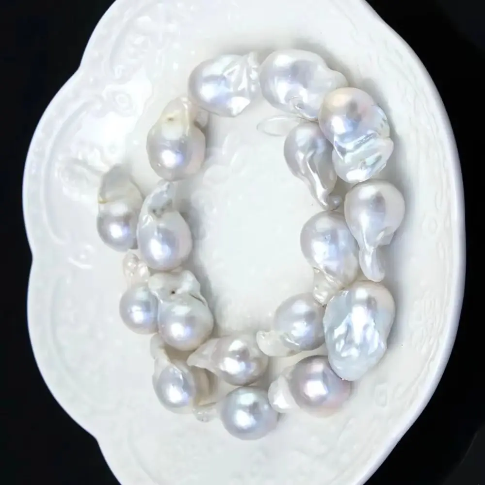 17-25mm Luxury Style Baroque White Natural Freshwater Pearl spacer Beads for Jewelry Making DIY Necklace Bracelet Earrings
17-25mm Luxury Style Baroque White Natural Freshwater Pearl spacer Beads for Jewelry Making DIY Necklace Bracelet Earrings