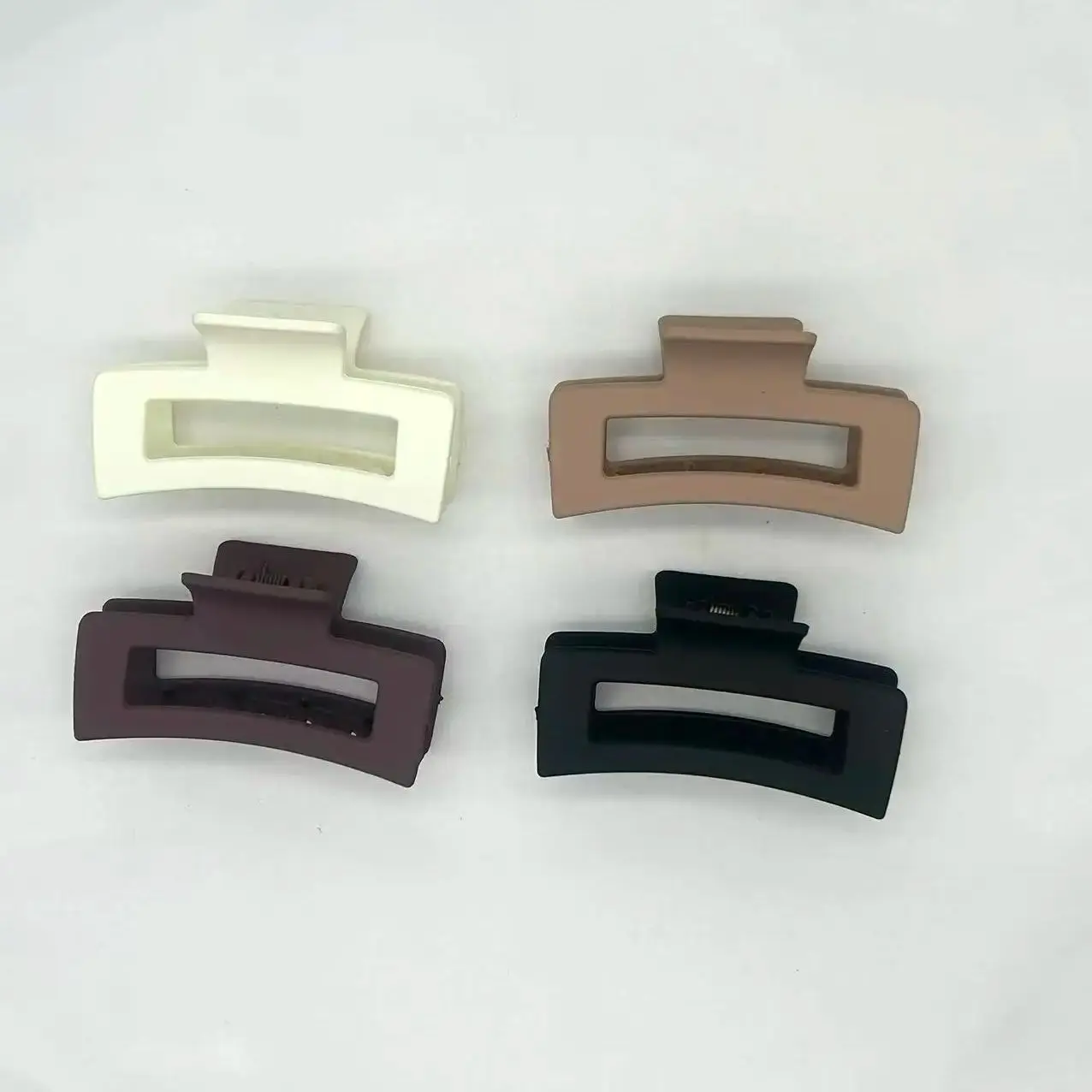 8.5cm Matte Square Hair Claw Clips for Women, Non-slip Hollow Out Hair Clips, Elegant Neutral Color Hair Accessories for Daily W
8.5cm Matte Square Hair Claw Clips for Women, Non-slip Hollow Out Hair Clips, Elegant Neutral Color Hair Accessories for Daily W