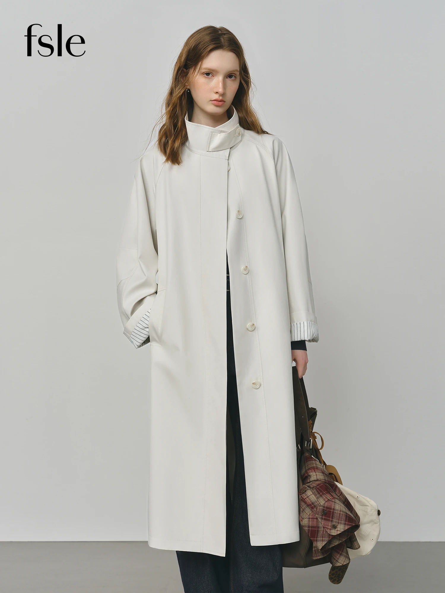 FSLE British Style Design Stand Collar Windbreaker Trench Jacket for Women 2025 Autumn New Arrival Casual Chic Coats for Women
FSLE British Style Design Stand Collar Windbreaker Trench Jacket for Women 2025 Autumn New Arrival Casual Chic Coats for Women