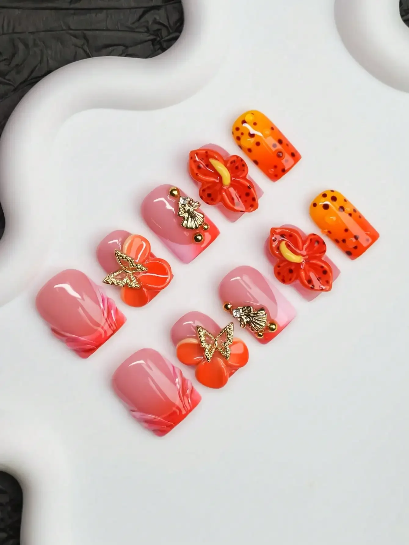 10pcs Square Shaped Handmade Nail Art Tips, Y2K Baddie Style, Nude & Red Color With French Edge, Carved Flower, Butterfly
10pcs Square Shaped Handmade Nail Art Tips, Y2K Baddie Style, Nude & Red Color With French Edge, Carved Flower, Butterfly