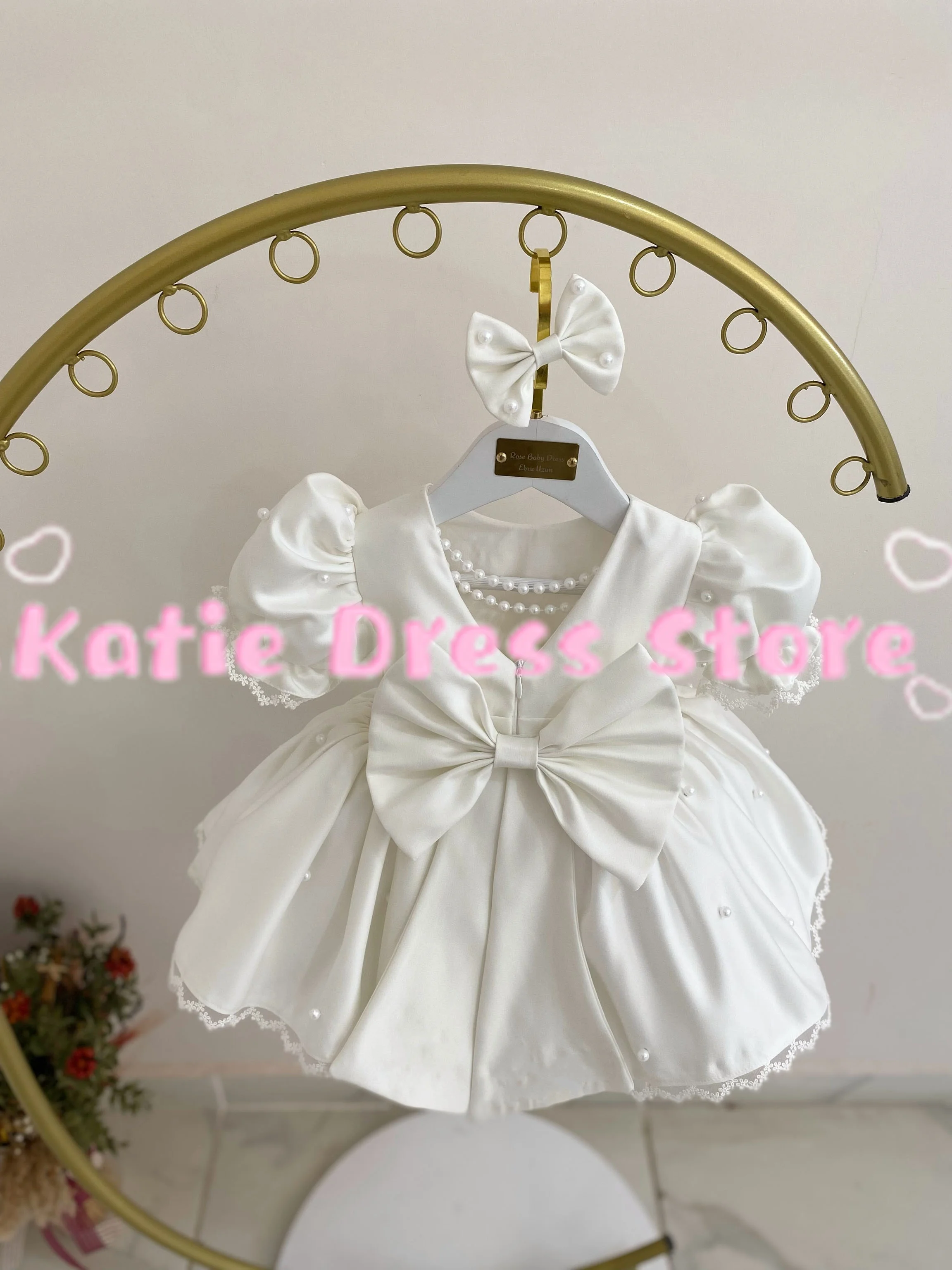 Cute Customized Flower Girl Dress For Wedding Satin Pearls Lace Puffy Princess Kids Birthday Party First Communion Ball Gowns
Cute Customized Flower Girl Dress For Wedding Satin Pearls Lace Puffy Princess Kids Birthday Party First Communion Ball Gowns