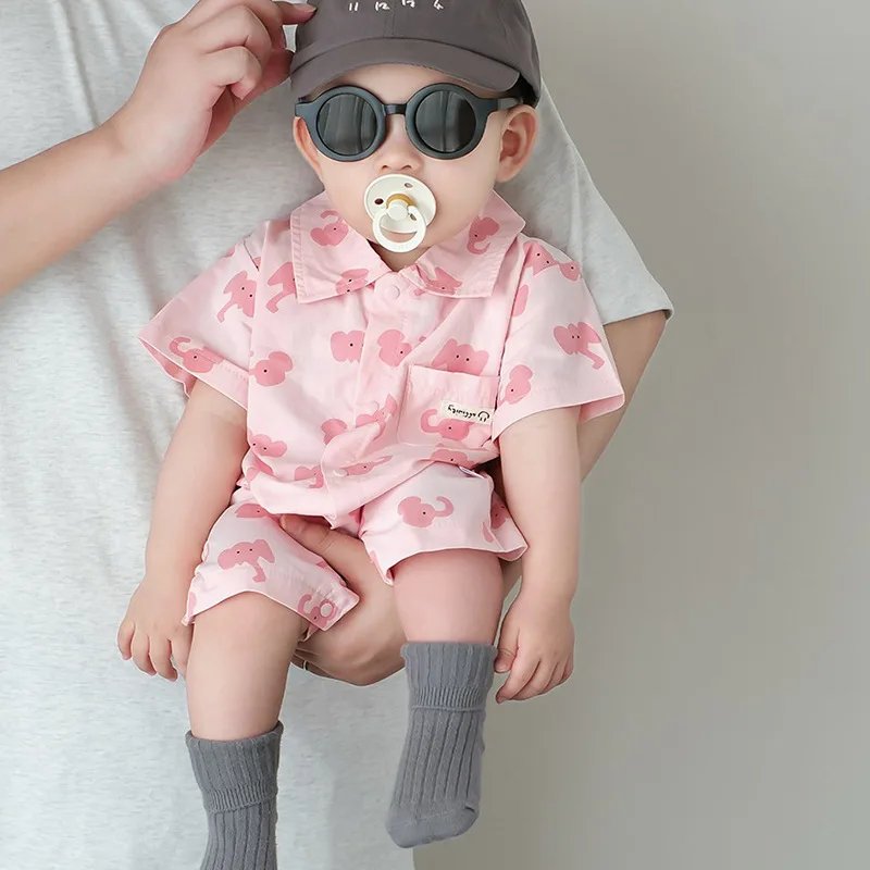 summer Bodysuit for newborns Casual Loose Fit clothes baby boy All-over Elephant Print Cute Lightweight Short Sleeve Baby Romper
summer Bodysuit for newborns Casual Loose Fit clothes baby boy All-over Elephant Print Cute Lightweight Short Sleeve Baby Romper