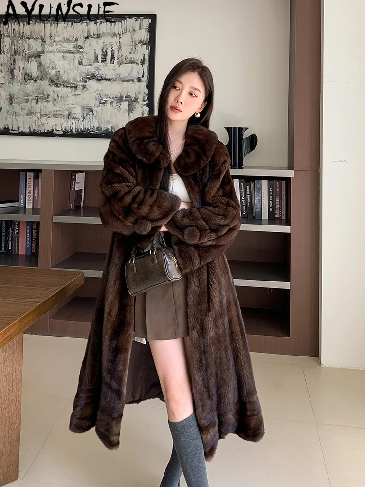 AYUNSUE Цветочный воротник из натурального бархата из норки, женская роскошная шуба из натурального меха для женской одежды, высокое качество Шуба Женская
AYUNSUE Цветочный воротник из натурального бархата из норки, женская роскошная шуба из натурального меха для женской одежды, высокое качество Шуба Женская