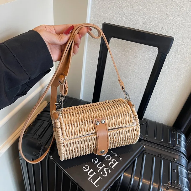2025 Vintage Woven Crossbody Bag Stylish Shoulder Handheld Tote Versatile Drum Shape Beach Bag
2025 Vintage Woven Crossbody Bag Stylish Shoulder Handheld Tote Versatile Drum Shape Beach Bag