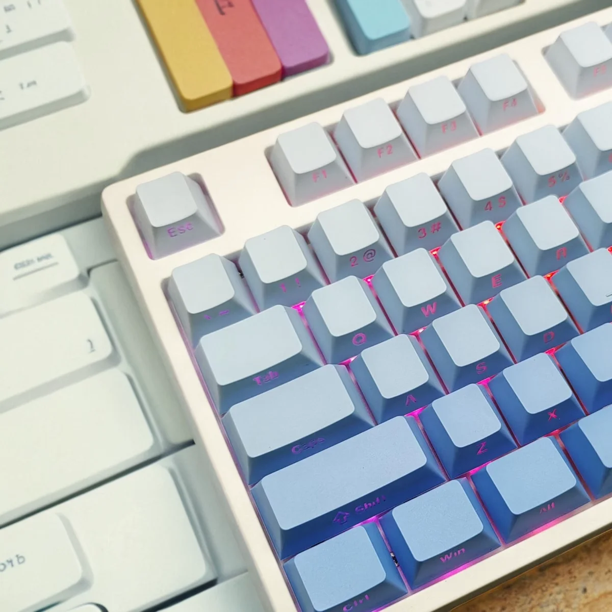 Dark incense side engraved transparent mechanical keyboard pbt keycap two-color OEM height small full set of gradual change
Dark incense side engraved transparent mechanical keyboard pbt keycap two-color OEM height small full set of gradual change