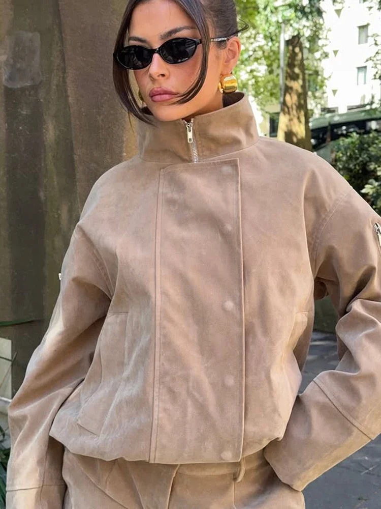 Chic Stand Collar Suede Jacket Women Fashion Full Sleeve Lapel Zipper Loose Short Coat 2026 New Lady Spring Daily Street Outfits
Chic Stand Collar Suede Jacket Women Fashion Full Sleeve Lapel Zipper Loose Short Coat 2026 New Lady Spring Daily Street Outfits