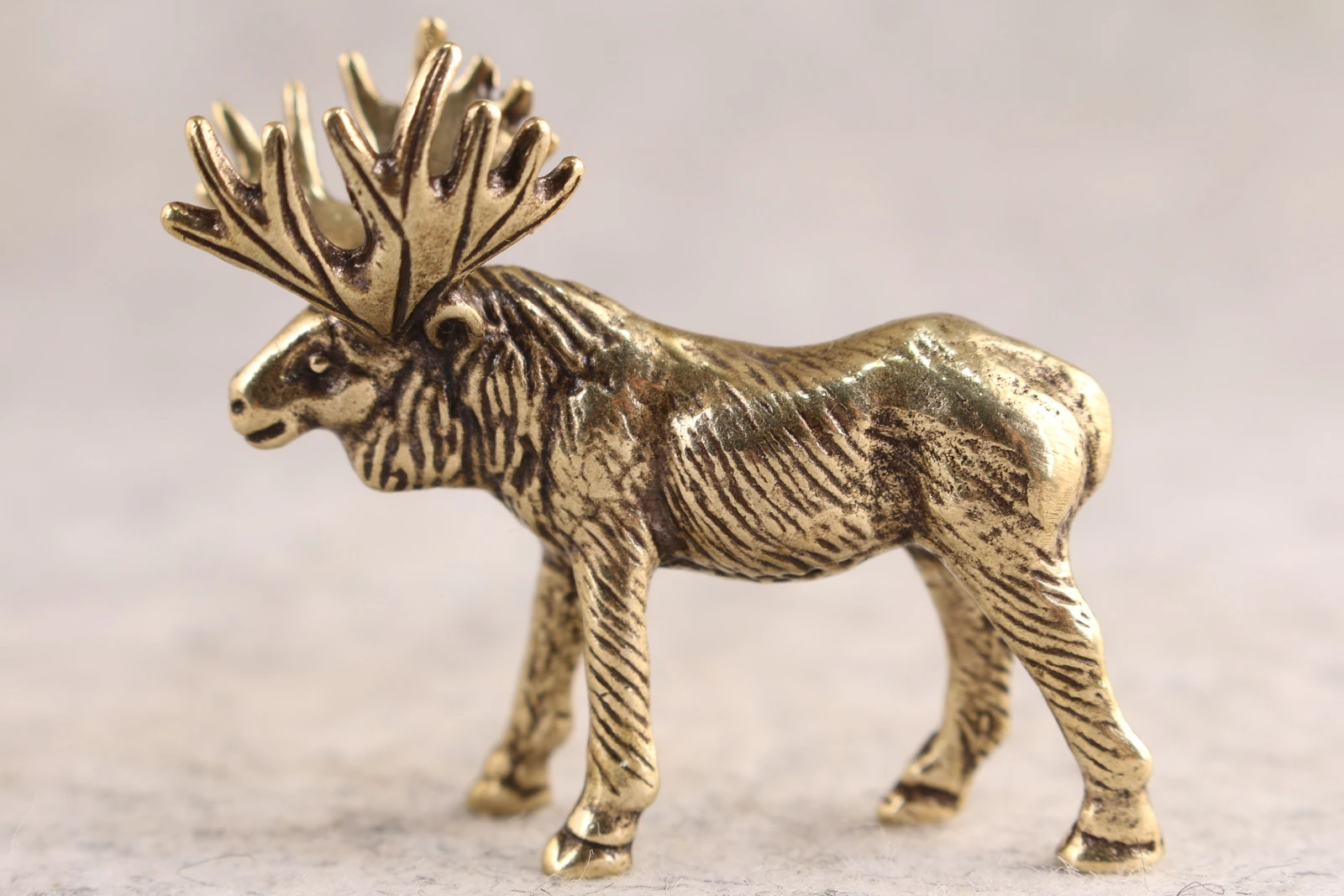 Netsuke Mini Chinese Brass Handwork deer figure Statue tea pet fengshui
Netsuke Mini Chinese Brass Handwork deer figure Statue tea pet fengshui