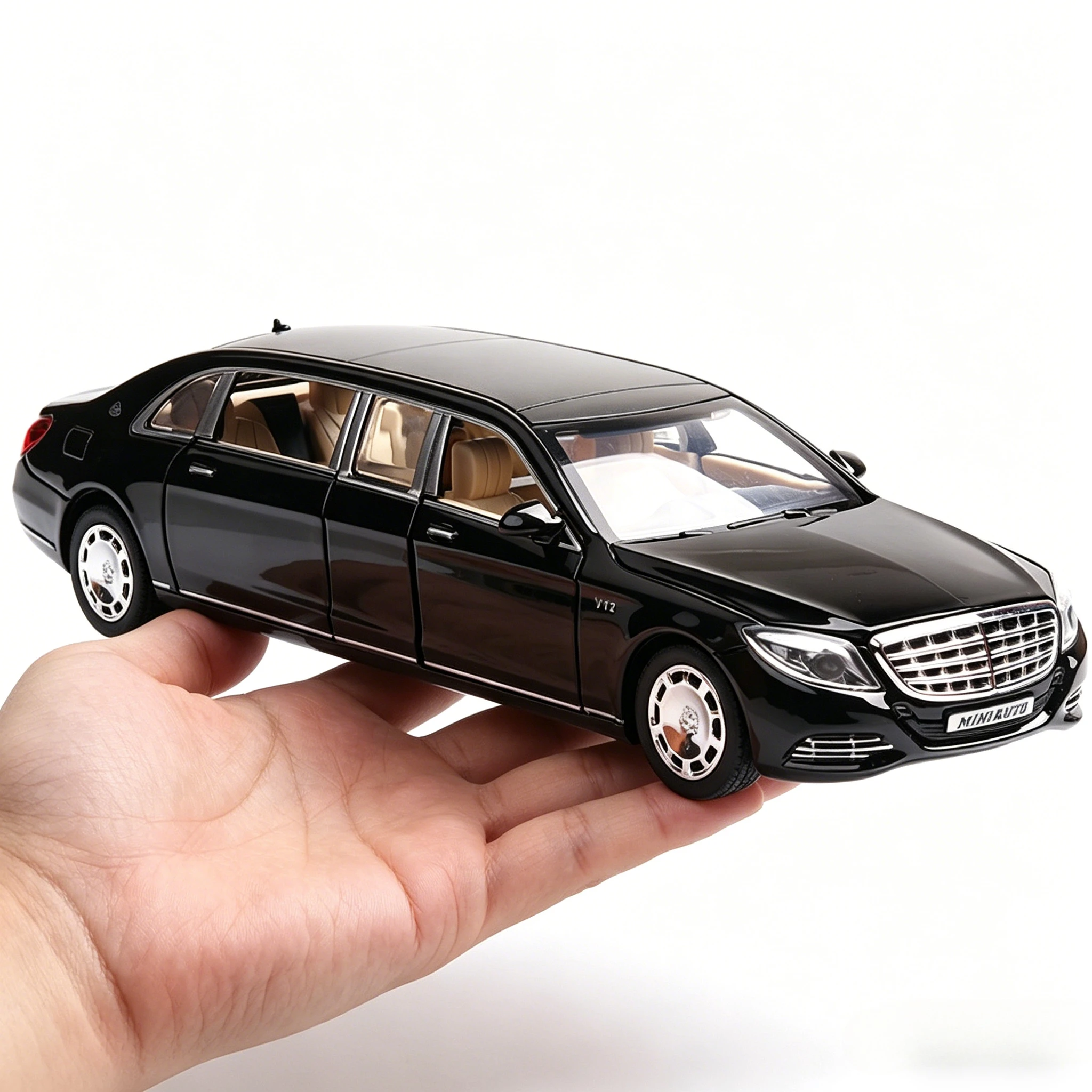1:32 S650 Model Toy Miniature Cars Alloy Diecast Sound Light Doors Opened Pull Back Simulation Vehicle Toys for Boys Gifts
1:32 S650 Model Toy Miniature Cars Alloy Diecast Sound Light Doors Opened Pull Back Simulation Vehicle Toys for Boys Gifts
