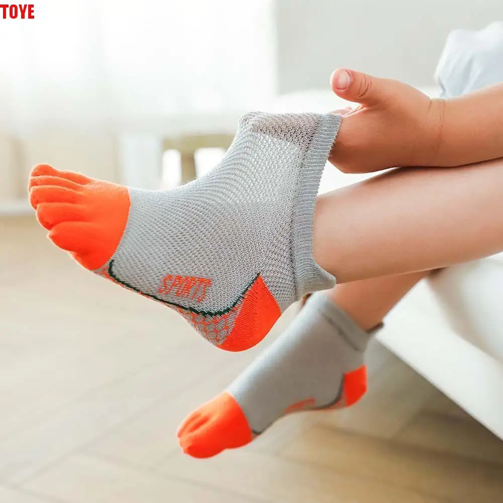 Breathable Sport Cotton Anti-slip Sweat Absorbing Split Toe Socks Short Tube Socks Kids Hosiery Five-Finger Socks
Breathable Sport Cotton Anti-slip Sweat Absorbing Split Toe Socks Short Tube Socks Kids Hosiery Five-Finger Socks