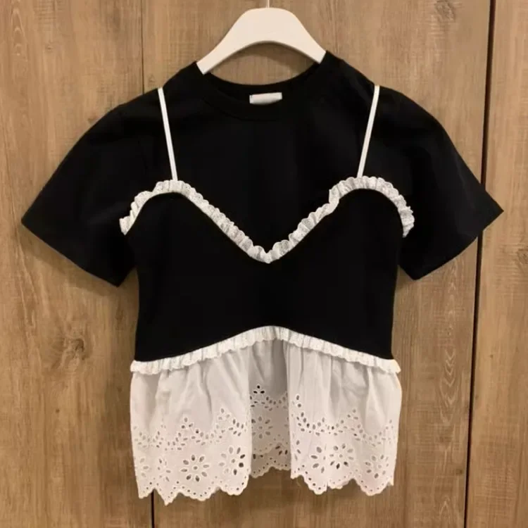 Vintage Lace Patchwork Strapless Camisole Vest+ Y2k O-neck Short Sleeve Loose T-shirts 2025 Summer New Two Piece Sets
Vintage Lace Patchwork Strapless Camisole Vest+ Y2k O-neck Short Sleeve Loose T-shirts 2025 Summer New Two Piece Sets