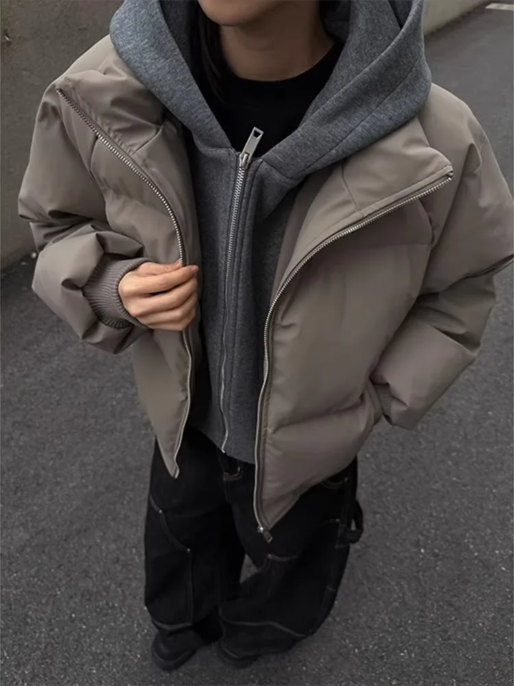 Ретро-куртка из искусственной кожи с капюшоном, утепленная хлопком, для мужчин и женщин, зимняя теплая верхняя одежда, модная хлопковая одежда
Ретро-куртка из искусственной кожи с капюшоном, утепленная хлопком, для мужчин и женщин, зимняя теплая верхняя одежда, модная хлопковая одежда