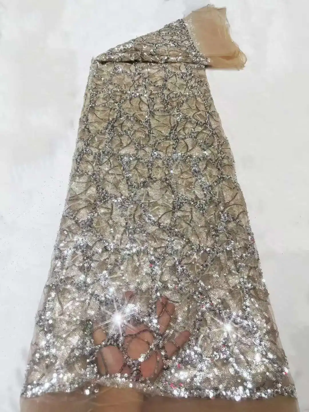 High Quality African Lace Fabric 2025 French Net Sequins Fabric Sewing Embroidered Lace Tulle Nigerian Lace Fabric 5Yards
High Quality African Lace Fabric 2025 French Net Sequins Fabric Sewing Embroidered Lace Tulle Nigerian Lace Fabric 5Yards